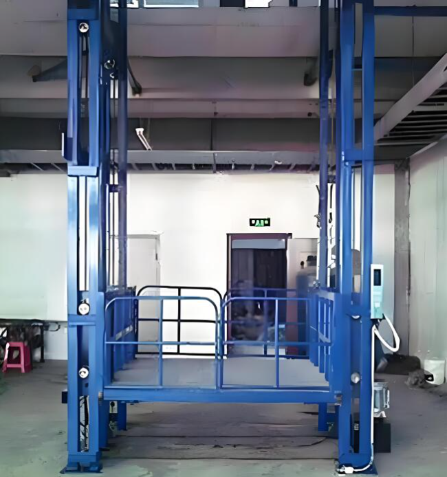 洮北导轨式升降货梯